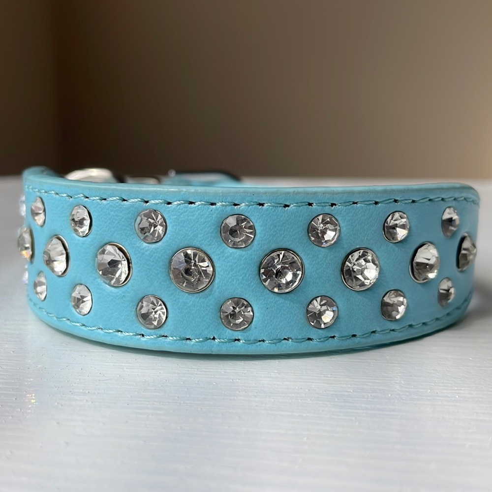 BRAND NEW pet collar with rocks size S